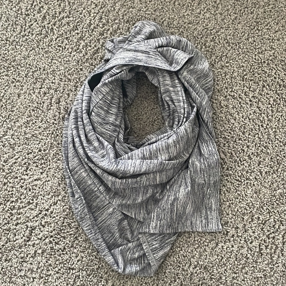 Lululemon vinyasa scarf